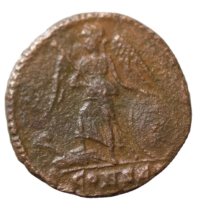 Reverso da moeda TH-N-0022 — Comemorativa de Constantinópolis. Nummus comemorativo