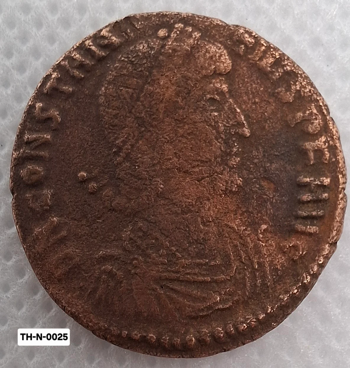 Foto da moeda TH-N-0025 — Constâncio II. Maiorina FEL TEMP REPARATIO. Constantinopla, 348 a 351 d.C. RIC VIII 82
