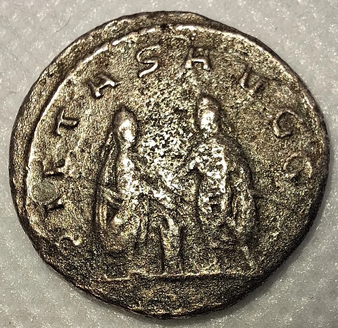 Reverso da moeda TH-N-0026 — Galieno. Antoniniano PIETAS AVGG. Samosata, 255 a 256 d.C. RIC V.1 447c