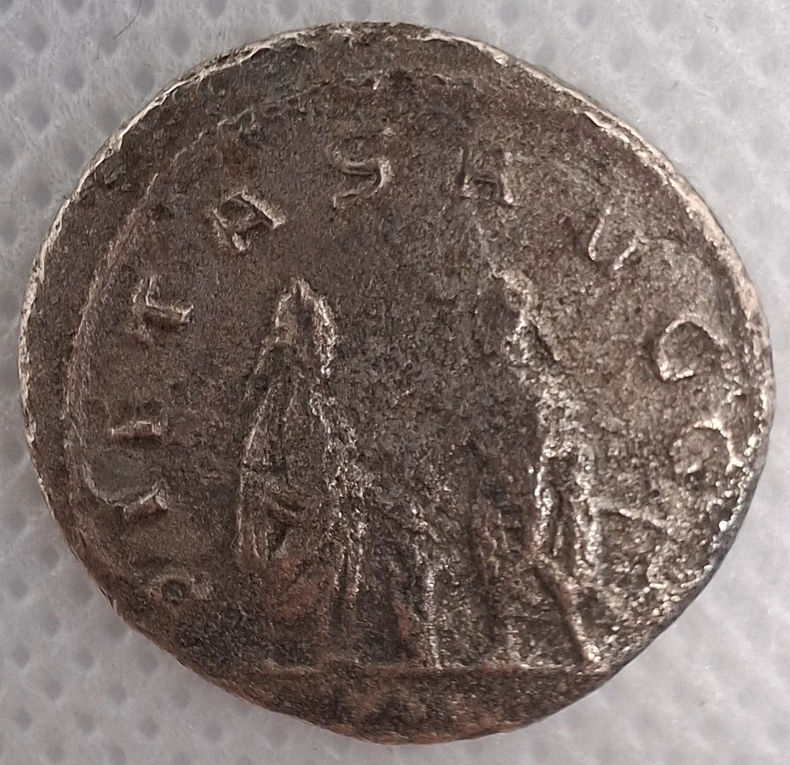 Foto da moeda TH-N-0026 — Galieno. Antoniniano PIETAS AVGG. Samosata, 255 a 256 d.C. RIC V.1 447c