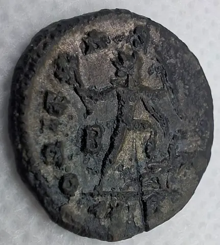Reverso da moeda TH-N-0070 — Aureliano. Antoniniano Sol Invictus. Roma, 274 a 275 d.C. RIC 64