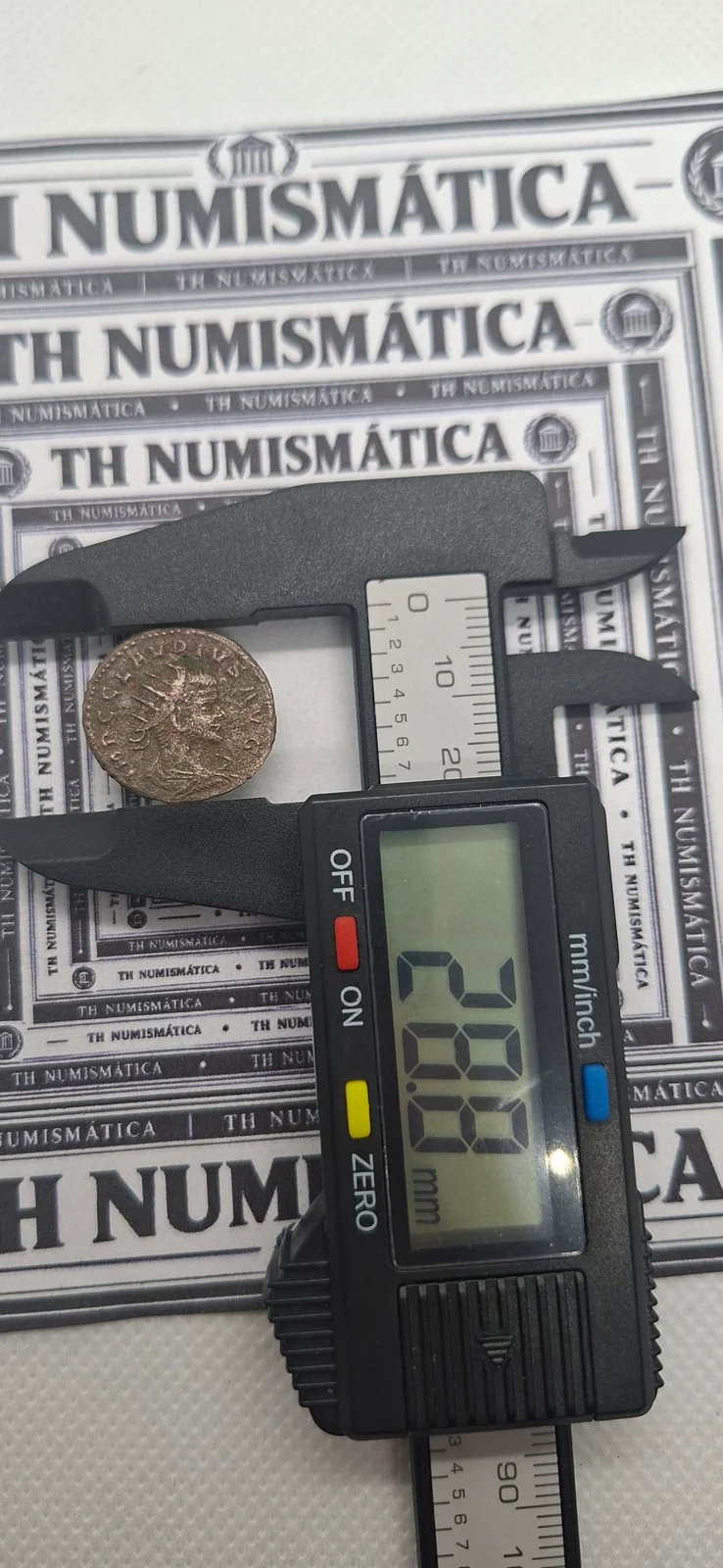 Diâmetro (paquímetro) da moeda TH-N-0092 — Cláudio II Gótico. Antoniniano