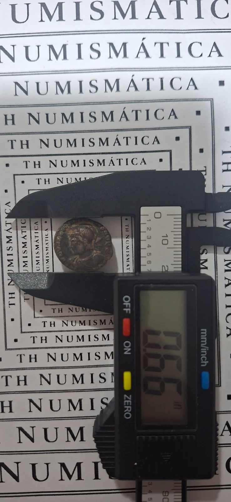 Diâmetro (paquímetro) da moeda TH-N-0106 — Licínio II como César. Follis ou nummus