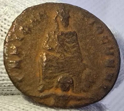 Anverso da moeda TH-N-0131 — Maximino II. Fração AE, emissão de perseguição
