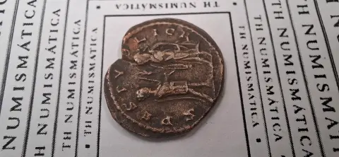 Lateral da moeda TH-N-0179 — Salonino como César. Antoniniano prateado. SPES PVBLICA