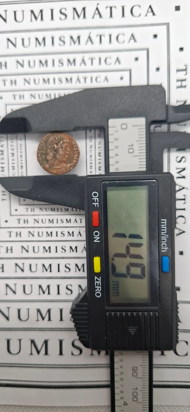 Diâmetro (paquímetro) da moeda TH-N-0193 — Constantino I. Follis
