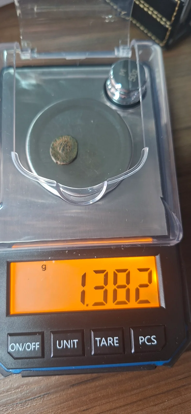 Peso (balança) da moeda TH-N-0227 — Teodósio II