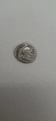 Complementar da moeda TH-N-0347 — Vespasiano. Denário de prata. Pax sentada. Roma, 75 d.C. RIC II.1² 772