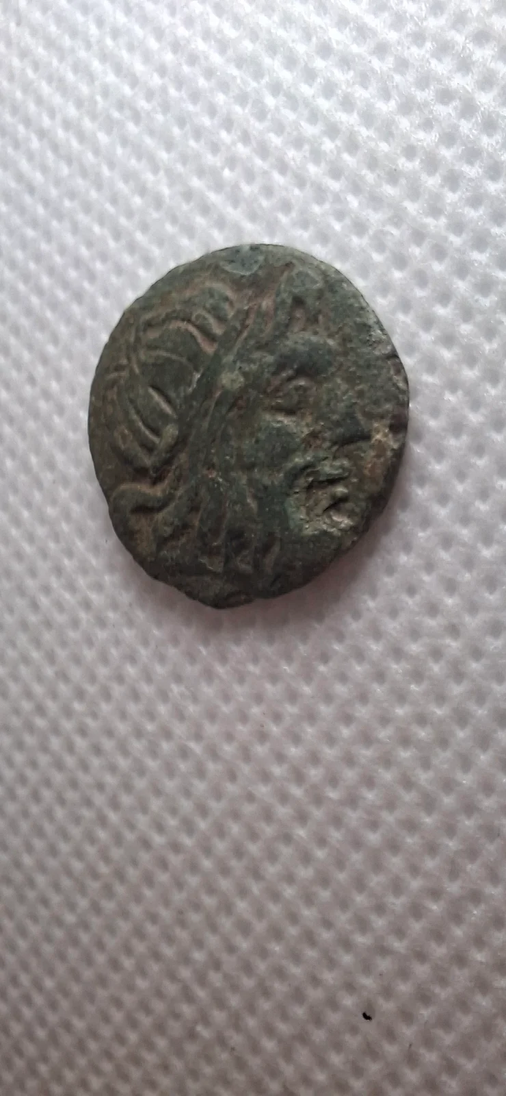 Lateral da moeda TH-N-0360 — Bizâncio, Trácia. Bronze de Dioskourios. Poseidon e tridente. c. 240 a 220 a.C.